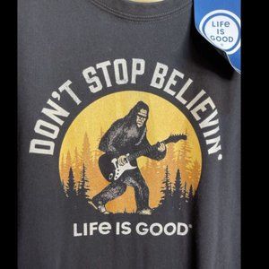 LIFE IS GOOD MENS - DON’T STOP BELIEVIN’. Sasquatch With Guitar - Large